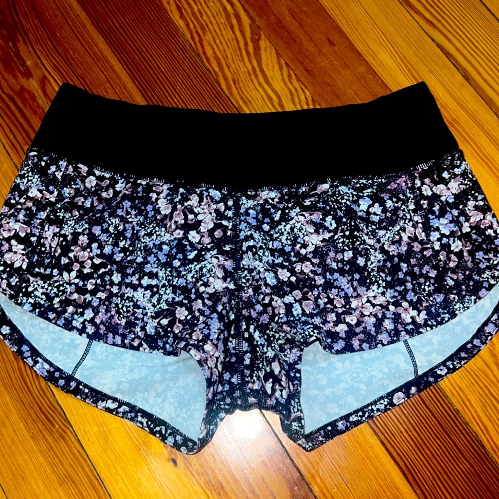 Lululemon Athletica Speed Up Shorts ***RARE NOT SOLD ANYMORE